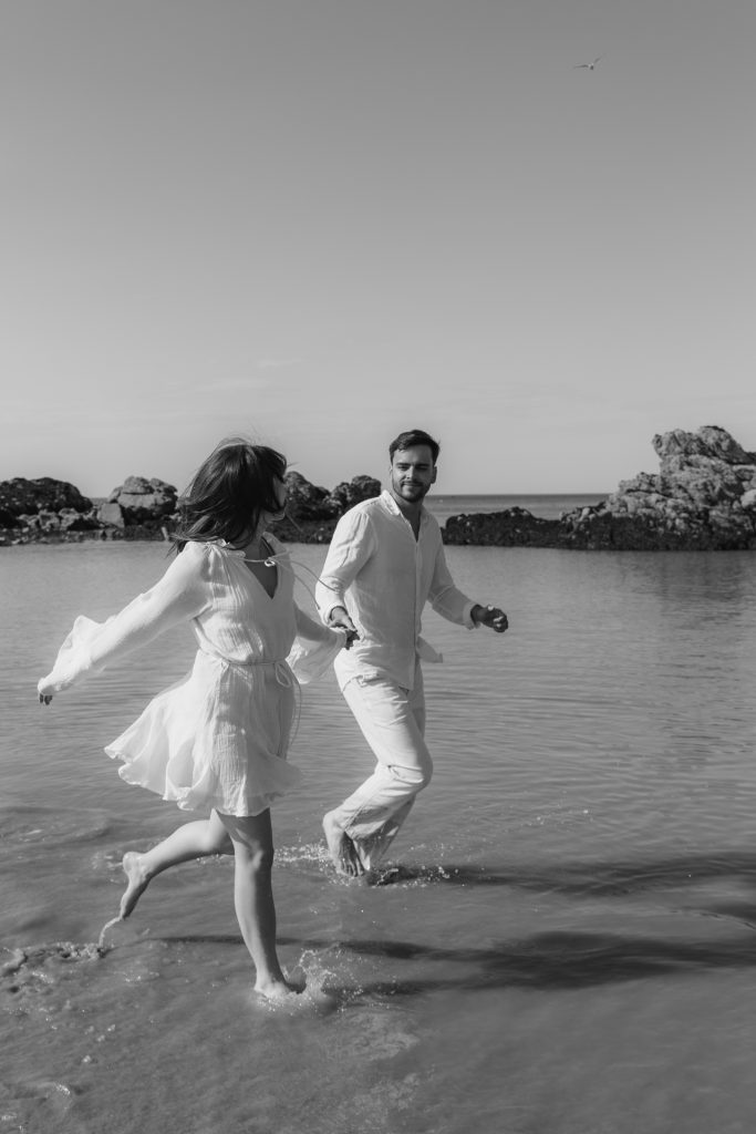 Photographe seance photo pieds dans l’eau saint malo