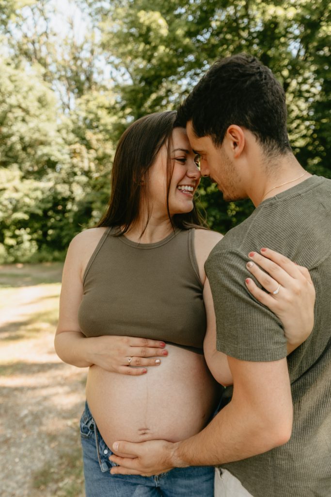 Photographe seance grossesse rennes femme enceinte