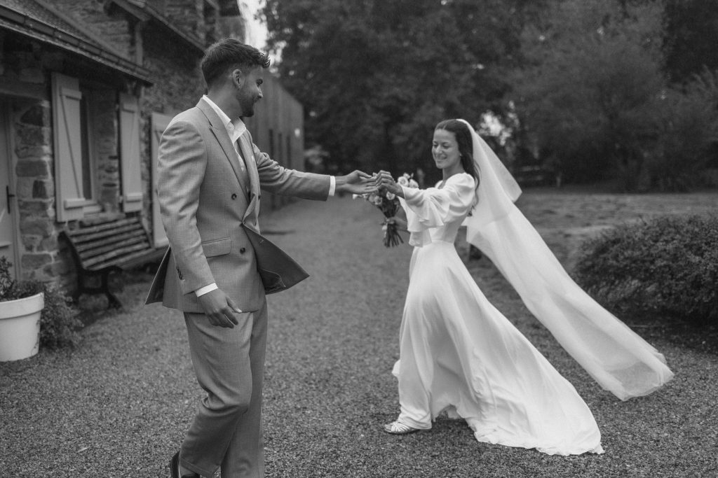 Le marié découvre la mariée après le first look